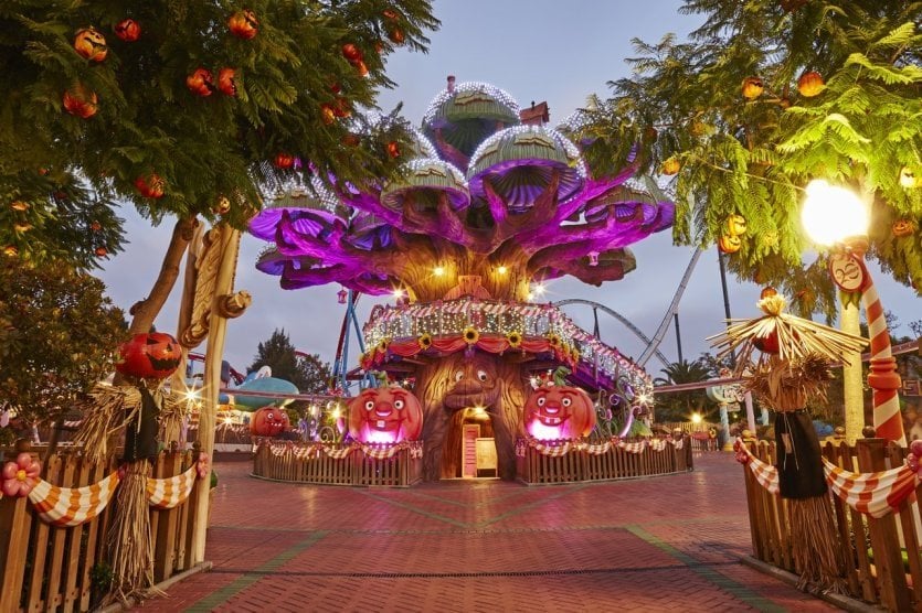 Halloween famille port aventura